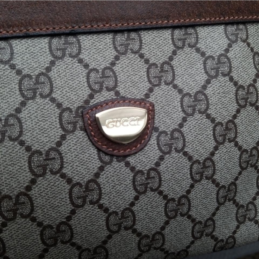Authentic Vintage Gucci GG Monogram Supreme Clutch Crossbody Bag - Picture 3 of 12